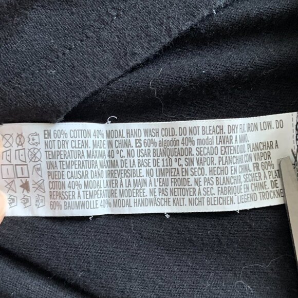 Forever 21 Womens V-Neck Pocket Graphic Tee Los Angeles Sz M Black #40C - Picture 8 of 8